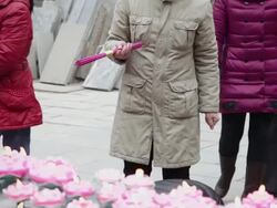 MS Pilgrims burning candles to praying for good luck during Chinese Lunar New Year at Buddhist temple / xi'an, shaanxi, china Stock Footage