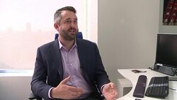 CLEAN : Yahoo pressed to explain huge state sponsored hack News Clip