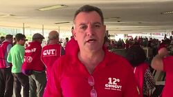 VOICED : Central sindical respalda a Rousseff contra impeachment News Clip