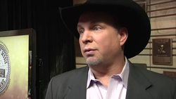 Garth Brooks, Connie Smith and Hargus "Pig" Robbins join the Country Music Hall of Fame News Clip
