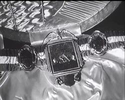 PERSONALITIES IN PARIS News Clip