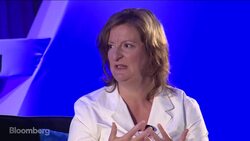 Poaching the Pros: The Hunt for the Perfect Exec News Clip