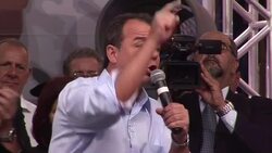 VOICED : Brasil: mayor favela patrullada News Clip