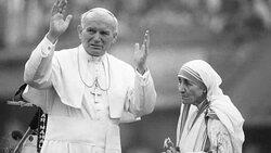 CLEAN : FILE Pope approves Mother Teresa sainthood after 2nd miracle News Clip
