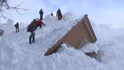 Snow in Kashmir amid avalanche warnings Instructional Video