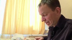 Making art works from money News Clip