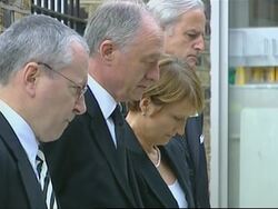 WRAP Flower laying at King's Cross; commuters, headlines, adds Tavistock Sq News Clip