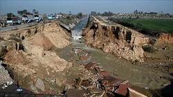 CLEAN : Indian troops win back control of Delhi water supply canal News Clip