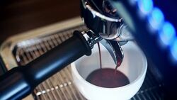 making espresso Stock Footage