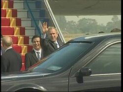 WRAP US President arrives at APEC summit, ADDS meeting with Howard News Clip