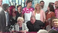 VOICED : Hijo robado durante la dictadura argentina encontro a su madre News Clip