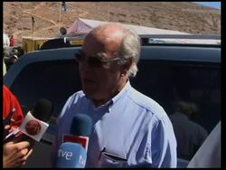 Former Uruguayan rugby players offer support to trapped miners News Clip