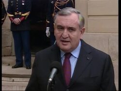 Raffarin comments, Chirac with Qatari PM, public reax Instructional Video