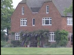 Family farm, voxpops as former Beatle and wife split up Instructional Video