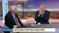 Walter Isaacson Says Snap Has a Place If Disruptive News Clip