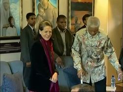 Sonia Gandhi visits Nelson Mandela News Clip
