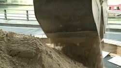 CLEAN : Paris sets up a beach in the heart News Clip