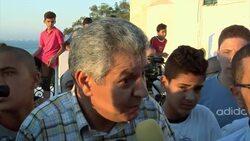 Dozens gather to look for crescent moon to determine start of Ramadan News Clip