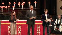 Hugh Bonneville leads readings of tributes to Michael Bond during memorial service at St Paul's Cathedral News Clip
