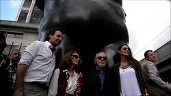 CLEAN : Colombian artist Fernando Botero meets La Gorda in Medellin News Clip