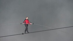 VOICED : Cuerda floja sobre el Gran Canon News Clip