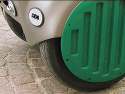 Robot rubbish collector makes its debut News Clip