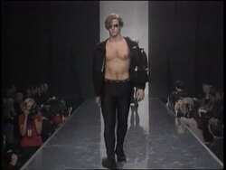 USA - Fashion Show News Clip
