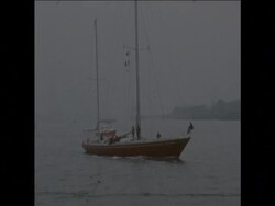 SYND 30 8 75  VARIOUS OLD CLIPPERS AND MODERN RACING YAGHTS ON RIVER THAMES News Clip