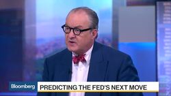 Are Fischer and Yellen on the Same Page? News Clip