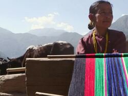 MS Woman making loom / Durma, Banke District, Nepal Stock Footage