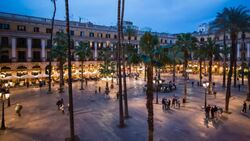 Placa Reial, Barrio Gotico District, La Rambla, Barcelona, Sapin - Time lapse Stock Footage