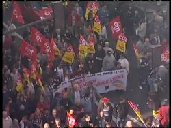 Workers demonstrating in support of transport worker's strike News Clip
