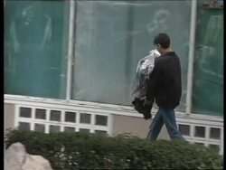 (V)YUGOSLAVIA: KOSOVO: PRISTINA: K-FOR FAILS TO STOP PEOPLE LOOTING News Clip