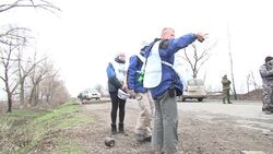 CLEAN : OSCE inspect missile aftermath in eastern Ukraine News Clip