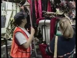 New Yorkers gear up for Halloween News Clip