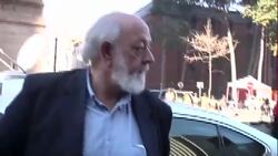 Barry and June Steenkamp arrive at court News Clip