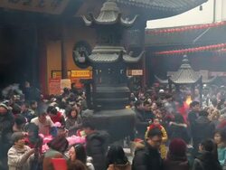 Groups of chinese people practicing religion at the Jade Buddha Temple, Shanghai, China, Asia Stock Footage