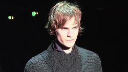 Highlights from the Gucci Menswear show in Milan Instructional Video