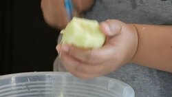 Slicing papaya Stock Footage