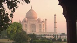 Tourists walk toward the Taj Mahal. Stock Footage