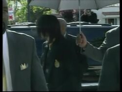 Michael Jackson arrives at court News Clip