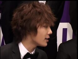 SS501 and Kim Hyun Joong winners at Yahoo Buzz Awards News Clip