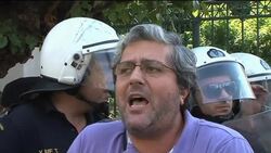 Scuffle outside parliament as German minister arrives News Clip