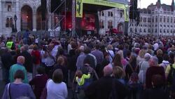 Anti-govt rally ahead of vote on refugee quotas Instructional Video