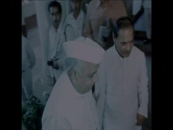 SYND 15 7 75 MINISTERS ARRIVINGFOR CONGRESS PARTY MEETING News Clip