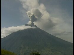 CU grey smoke and ash cloud, zoom out to WA and back to CU, Mount Tunguragua, Ecuador Stock Footage