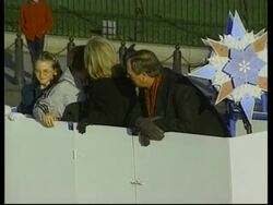 USA: TIPPER GORE CROWNS NATIONAL CHRISTMAS TREE News Clip