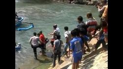 CLEAN : Indonesia searches for missing Australia News Clip