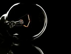 Light bulb flickering Stock Footage
