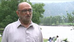VOICED : Tourists flock to Pakistan Kashmir valley News Clip